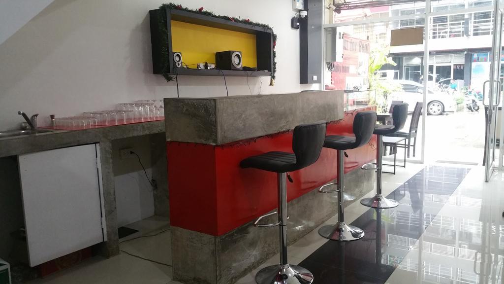 Sunshine Guesthouse Patong Bagian luar foto