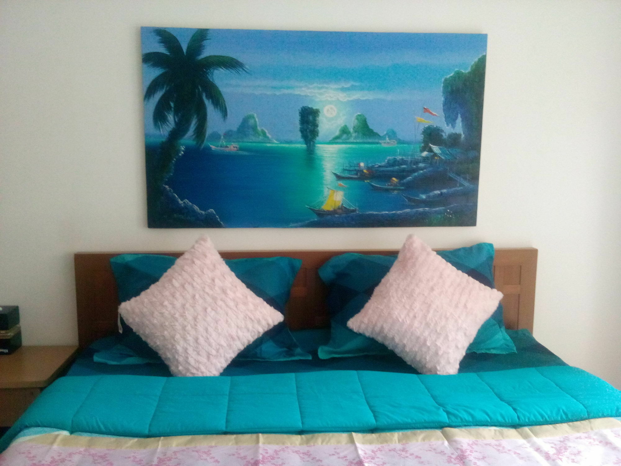 Sunshine Guesthouse Patong Bagian luar foto