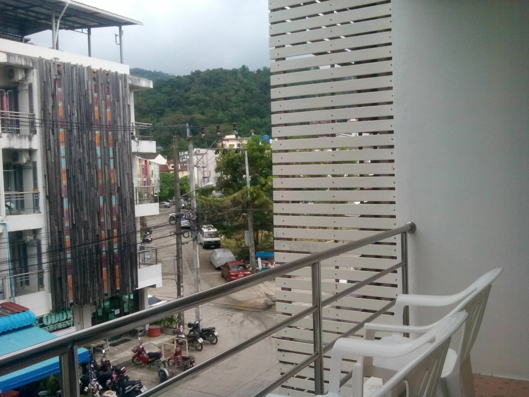 Sunshine Guesthouse Patong Bagian luar foto